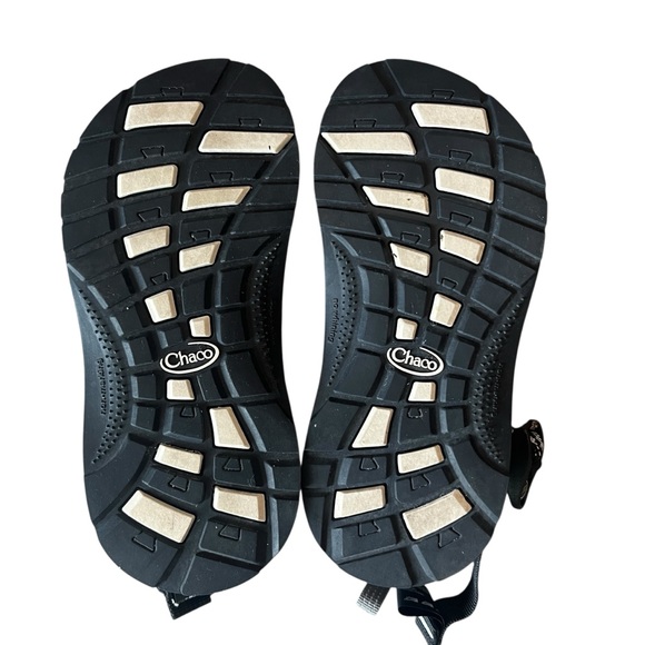 Chaco Z1 Sandals Tune Black White Pattern Big Kids Size 2 - Picture 8 of 8